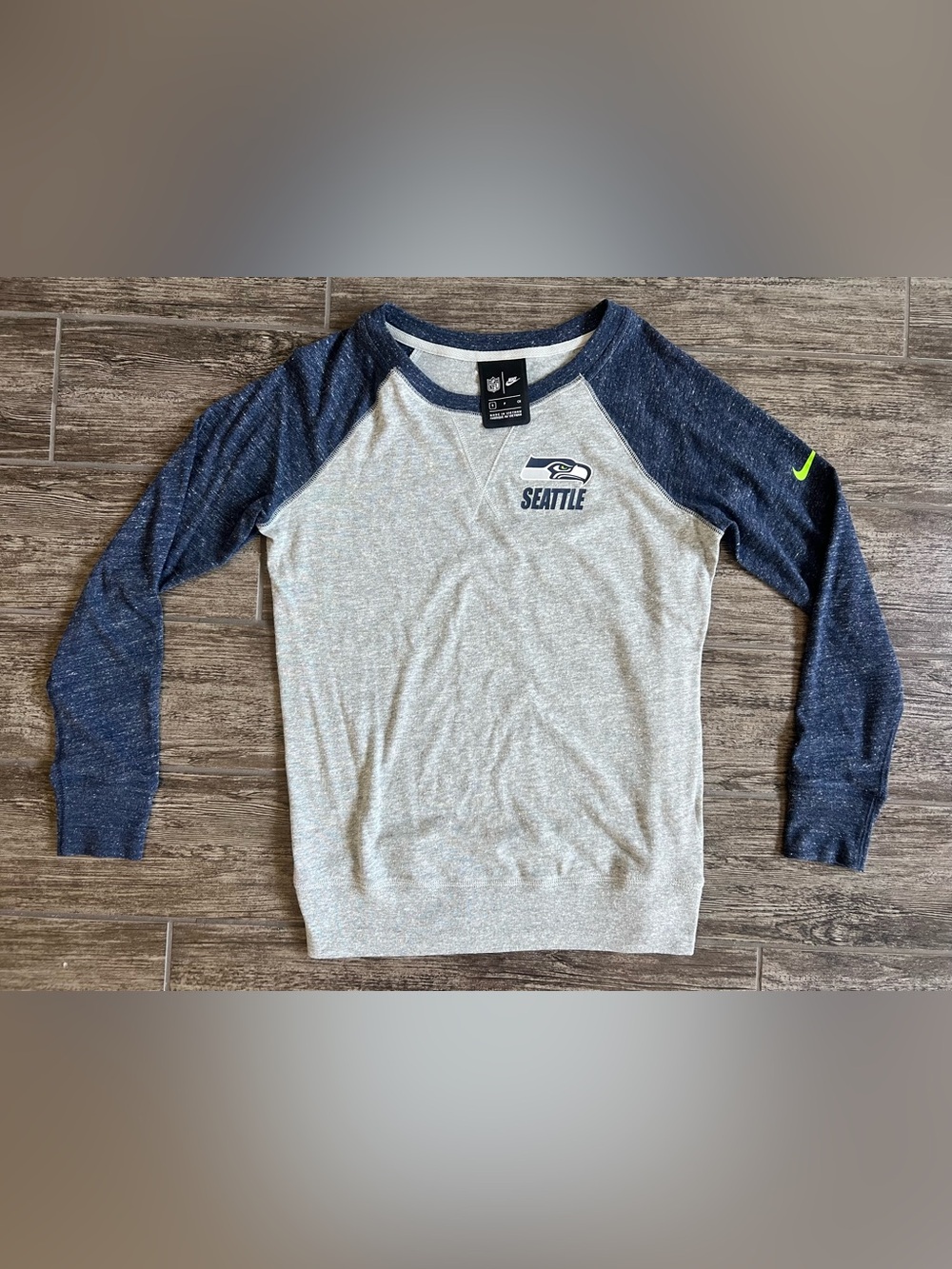 Nike Women’s Seahawks Shirt